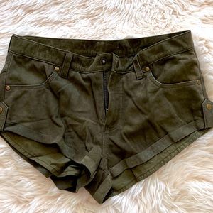 Spell designs shorts small